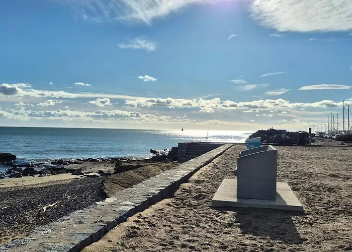 Le Matago A36, Superbe T2 Avec Vue Sur Le Port, Parking, Piscine, Clim Apartamento *